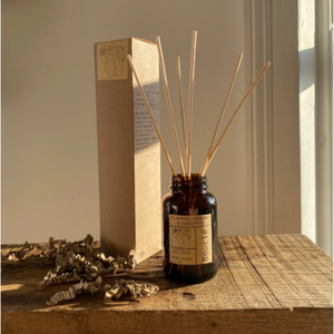 Palmarosa, bergamot and eucalyptus essential oil scent blend reed diffuser natural home fragrance with kraft box.